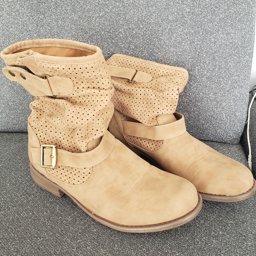 Skechers breeze  boots.